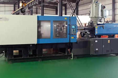 大型二板注塑機多少錢一臺？幾十萬到上百萬人民幣！