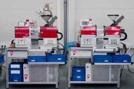 微型注塑機(jī)的價格范圍，幾萬元到數(shù)十萬元！