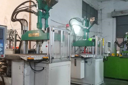 立式高速注塑機如何控制溫度？掌握這四點！